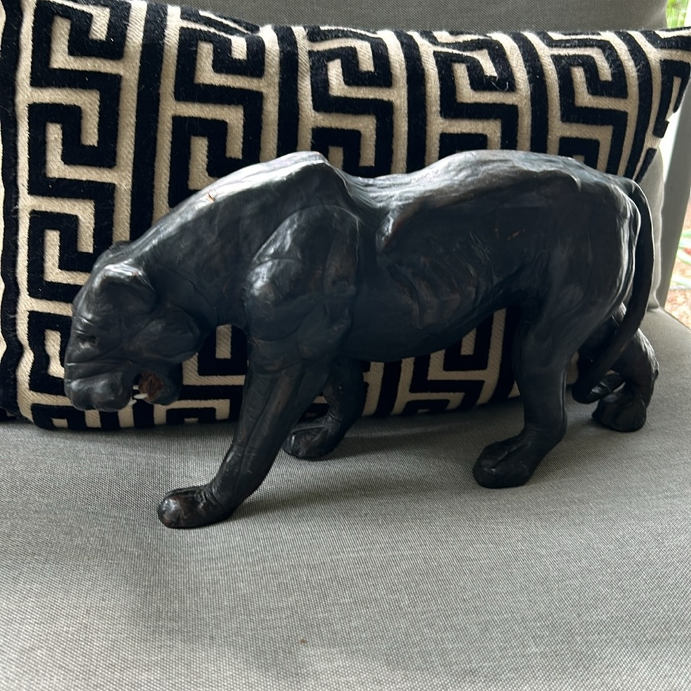 Leather panther statue - Picture 3 of 6